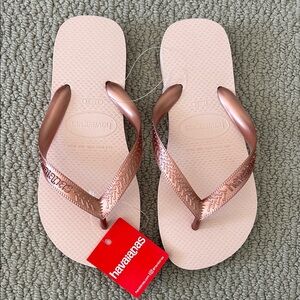 Havaianas  Ballet Rose flip flops
NWT
